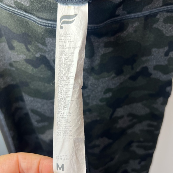 Fabletics Womens On-The-Go Powerhold High Waist Leggings Charcoal Camo Sz Medium - Picture 14 of 14